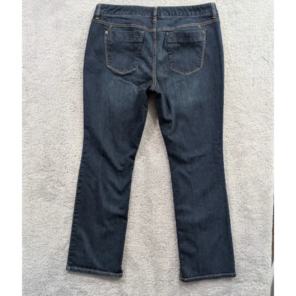 Mossimo Curvy Bootcut Jeans Women's 18R Blue Denim Mid Rise Stretch‎ Everyday
